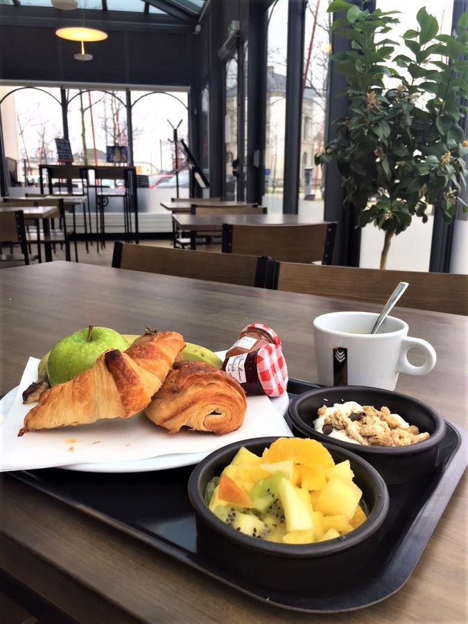 Hotel De La Gare - Restaurant Bistro Quai La Roche-sur-Yon Dış mekan fotoğraf