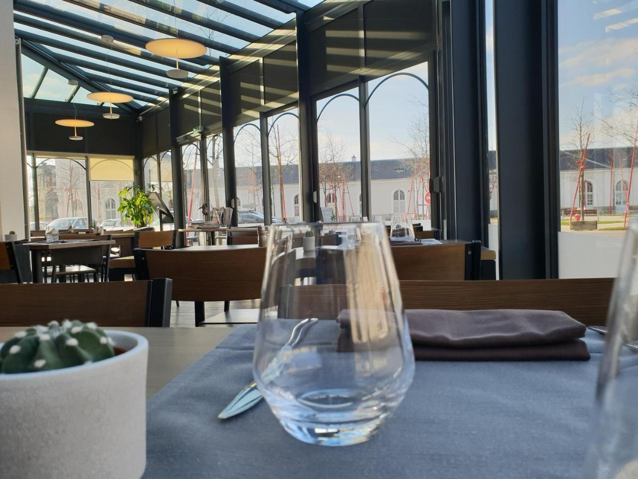 Hotel De La Gare - Restaurant Bistro Quai La Roche-sur-Yon Dış mekan fotoğraf