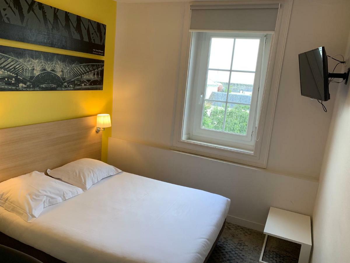 Hotel De La Gare - Restaurant Bistro Quai La Roche-sur-Yon Dış mekan fotoğraf